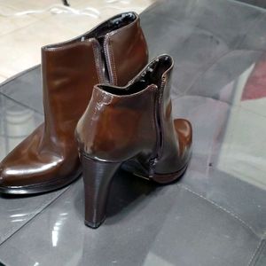 9west Ankle Boots